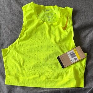 Nike Aeroswift Women s Crop Running Singlet